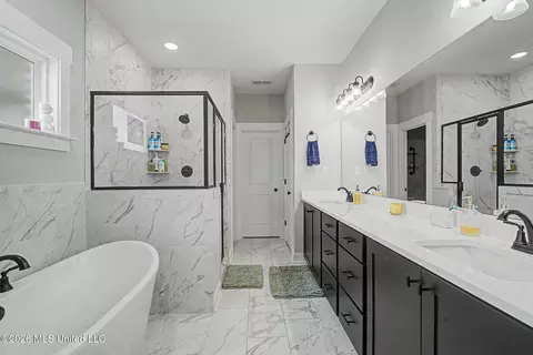 Bath - 7559 Crosswinds Blvd, Hernando, MS 38632 photo 1 of 5