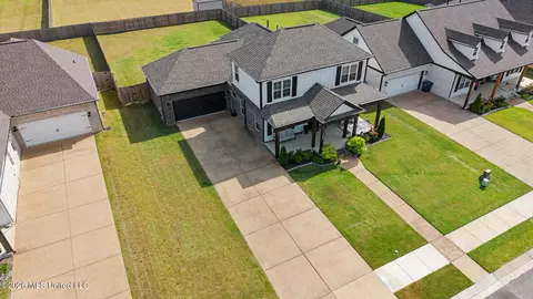 View/Area - 7559 Crosswinds Blvd, Hernando, MS 38632 photo 2 of 6