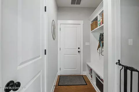 Entry Way - 7559 Crosswinds Blvd, Hernando, MS 38632 photo 2 of 3
