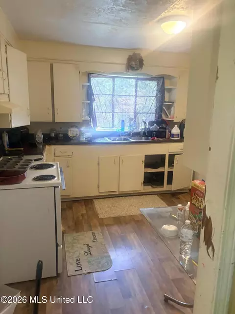 1736 E Gibraltar, Jackson, MS 39204 photo 4