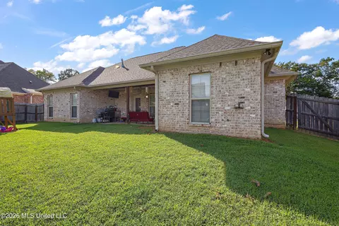 Exterior - 185 Buckhead Dr, Madison, MS 39110 photo 6 of 7