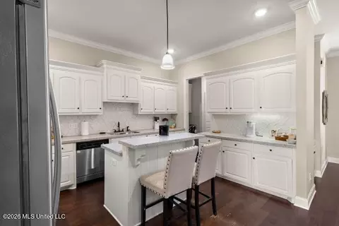 Kitchen - 185 Buckhead Dr, Madison, MS 39110 photo 2 of 3