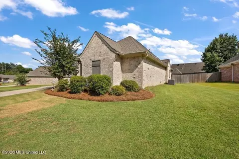 Exterior - 185 Buckhead Dr, Madison, MS 39110 photo 2 of 7