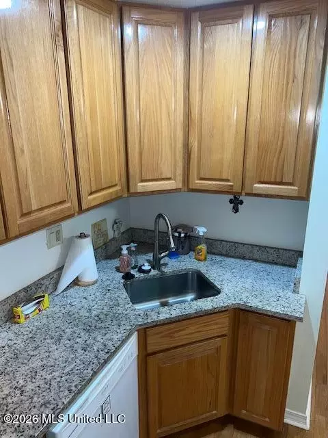 Kitchen - 109 Lakeside Villla, Diamondhead, MS 39525 photo 5 of 5