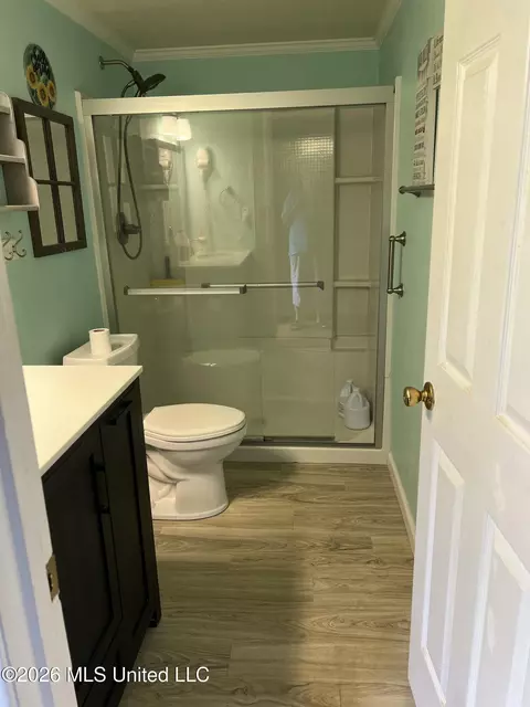 Bath - 109 Lakeside Villla, Diamondhead, MS 39525 photo 3 of 3