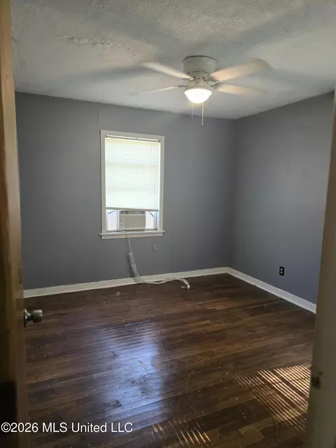 2013 W Ridgeway St, Jackson, MS 39213 photo 3