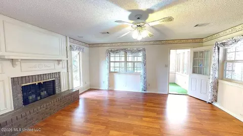 Living - 314 Saint Augustine Ave, Long Beach, MS 39560 photo 3 of 3