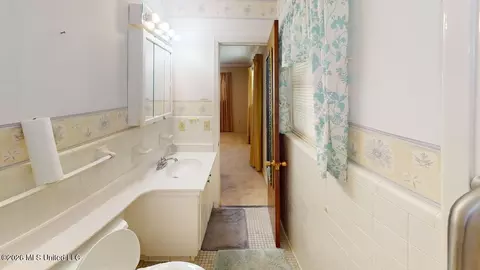 Bath - 314 Saint Augustine Ave, Long Beach, MS 39560 photo 2 of 3