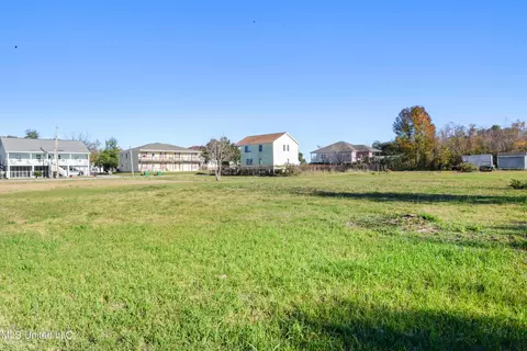 310 Perron St, Waveland, MS 39576