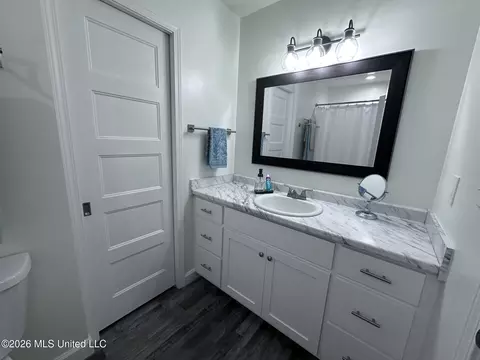 Bath - 122 Green Rd, Lucedale, MS 39452 photo 1 of 3