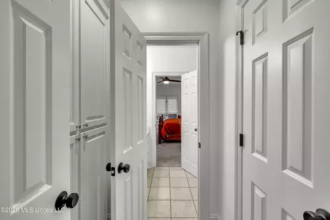 Entry Way - 64 Grandview Cir, Brandon, MS 39047 photo 8 of 11