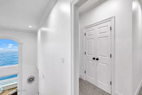 Entry Way - 64 Grandview Cir, Brandon, MS 39047 photo 11 of 11