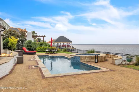 Exterior - 64 Grandview Cir, Brandon, MS 39047 photo 4 of 12