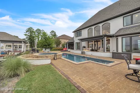 Exterior - 64 Grandview Cir, Brandon, MS 39047 photo 5 of 12