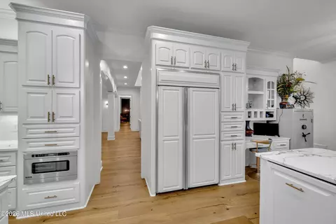 Entry Way - 64 Grandview Cir, Brandon, MS 39047 photo 4 of 11