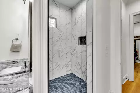 Bath - 64 Grandview Cir, Brandon, MS 39047 photo 3 of 9