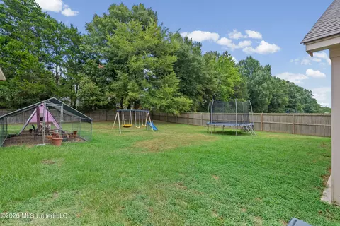 Exterior - 121 Woolfolk Rd, Senatobia, MS 38668 photo 5 of 6