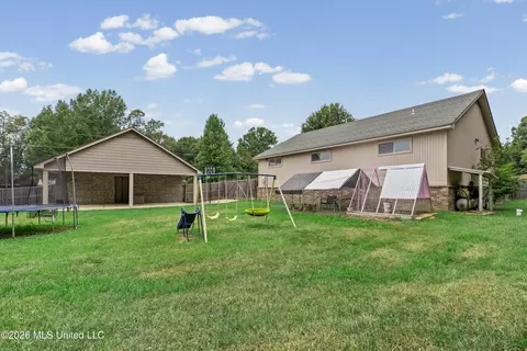 Exterior - 121 Woolfolk Rd, Senatobia, MS 38668 photo 6 of 6