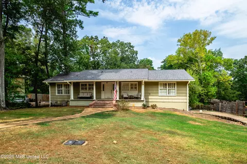 Exterior - 1918 Bellewood Dr, Jackson, MS 39211 photo 3 of 5