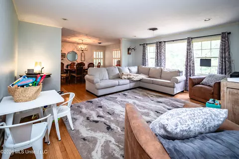 Living - 1918 Bellewood Dr, Jackson, MS 39211 photo 1 of 1