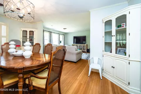 Dining - 1918 Bellewood Dr, Jackson, MS 39211 photo 3 of 5