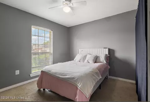 Bedroom - 405 Edgewater Branch Dr, Brandon, MS 39042 photo 3 of 5