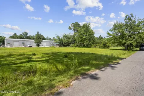 5002 Frison Ave, Moss Point, MS 39563 photo 10