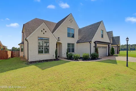 Exterior - 13511 Birch Bnd, Olive Branch, MS 38654 photo 3 of 4