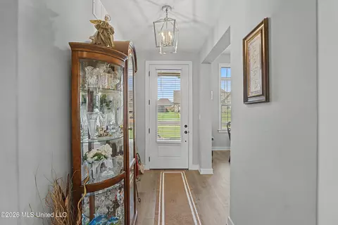Entry Way - 13511 Birch Bnd, Olive Branch, MS 38654 photo 1 of 4