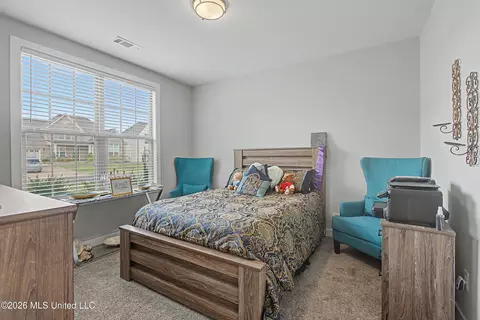 Bedroom - 13511 Birch Bnd, Olive Branch, MS 38654 photo 2 of 4
