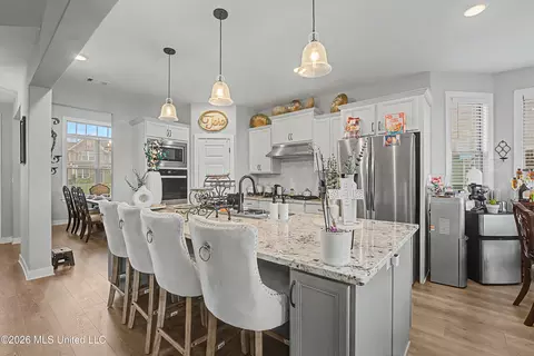 Kitchen - 13511 Birch Bnd, Olive Branch, MS 38654 photo 1 of 3
