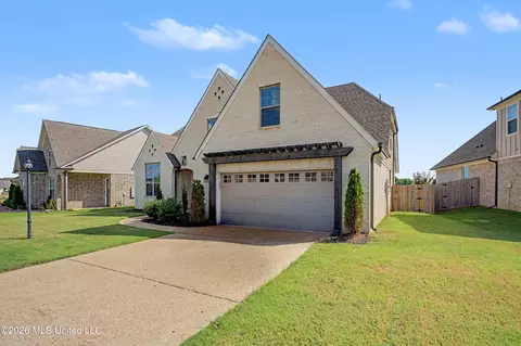 Exterior - 13511 Birch Bnd, Olive Branch, MS 38654 photo 4 of 4