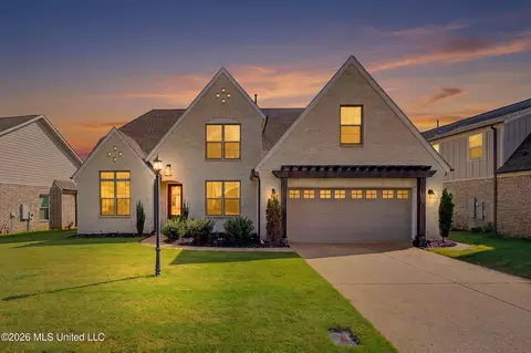 Exterior - 13511 Birch Bnd, Olive Branch, MS 38654 photo 2 of 4