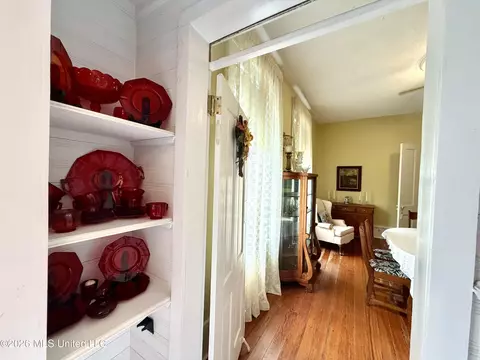 Entry Way - 3807 Dantzler St, Moss Point, MS 39563 photo 4 of 9