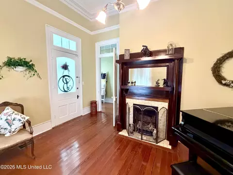Entry Way - 3807 Dantzler St, Moss Point, MS 39563 photo 3 of 9