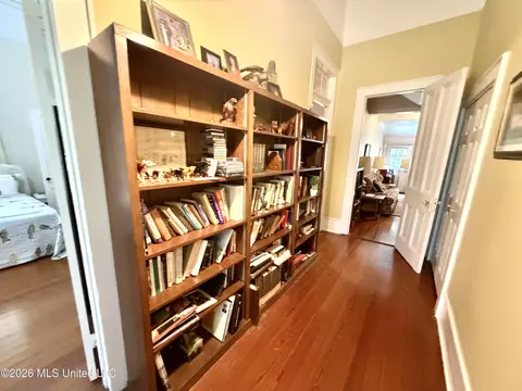Entry Way - 3807 Dantzler St, Moss Point, MS 39563 photo 5 of 9