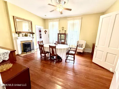 Dining - 3807 Dantzler St, Moss Point, MS 39563 photo 2 of 5