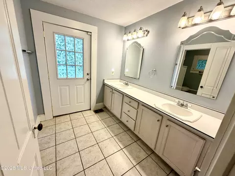 Bath - 3807 Dantzler St, Moss Point, MS 39563 photo 1 of 6