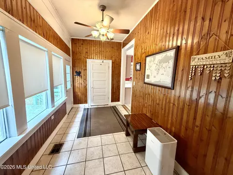 Entry Way - 3807 Dantzler St, Moss Point, MS 39563 photo 8 of 9