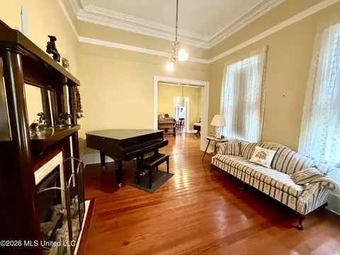 Living - 3807 Dantzler St, Moss Point, MS 39563 photo 1 of 4