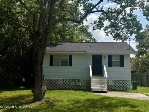 2306 Lewis Ave, Pascagoula, MS 39567