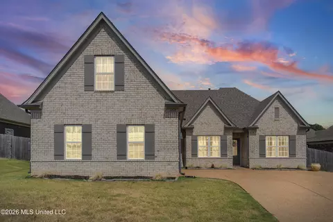 Exterior - 1218 Perry Place Dr, Hernando, MS 38632 photo 3 of 4