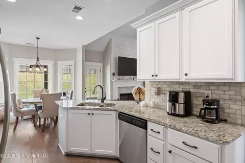 Kitchen - 1218 Perry Place Dr, Hernando, MS 38632 photo 3 of 3