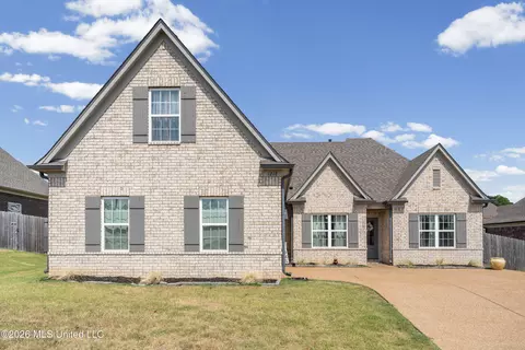 Exterior - 1218 Perry Place Dr, Hernando, MS 38632 photo 2 of 4