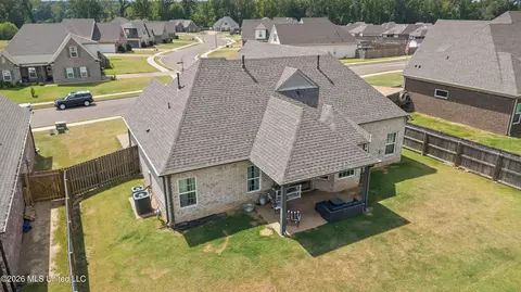 Exterior - 1218 Perry Place Dr, Hernando, MS 38632 photo 4 of 4