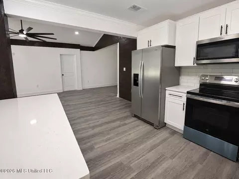 Kitchen - 143 Pre Eddy Rd, Lucedale, MS 39452 photo 3 of 8