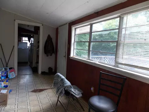 Entry Way - 1010 Main St, Wesson, MS 39191 photo 2 of 2
