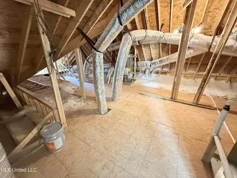 Entry Way - 843 Quitman Ct, Nesbit, MS 38651 photo 7 of 7