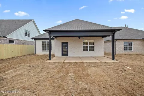 Exterior - 843 Quitman Ct, Nesbit, MS 38651 photo 4 of 7