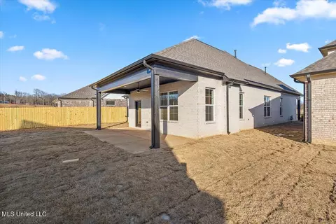 Exterior - 843 Quitman Ct, Nesbit, MS 38651 photo 6 of 7